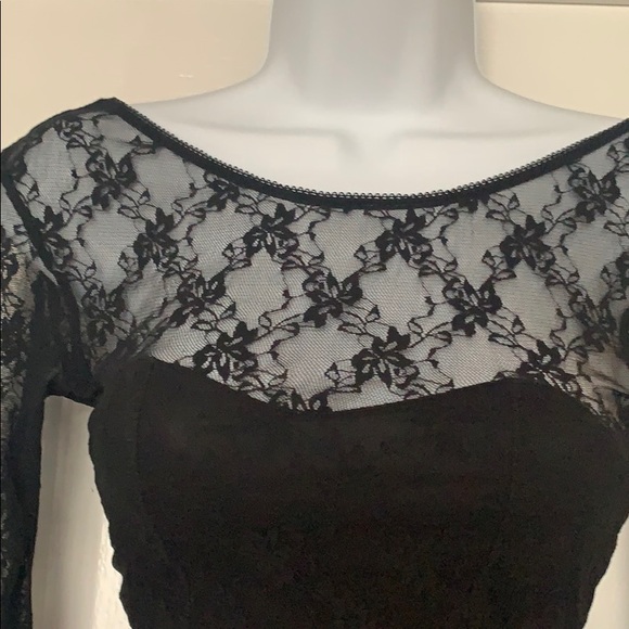 GUESS Black Lace Top - Picture 2 of 4